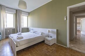 JOIVY Trendy Flat W/Balcony