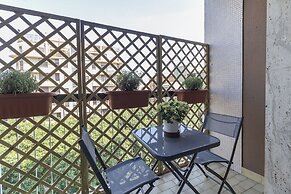 JOIVY Trendy Flat W/Balcony