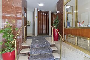 JOIVY Trendy Flat W/Balcony