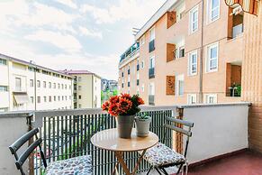 JOIVY Superb Flat W/Balcony