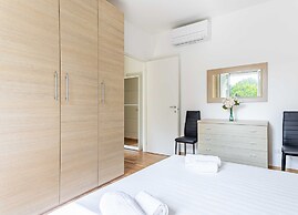 JOIVY Adorable Flat W/ Balcony