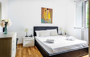 JOIVY Adorable Flat W/ Balcony