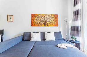 JOIVY Adorable Flat W/ Balcony