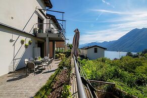 JOIVY Luxury flat & Lake Como view