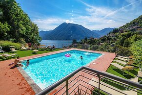 JOIVY Luxury flat & Lake Como view