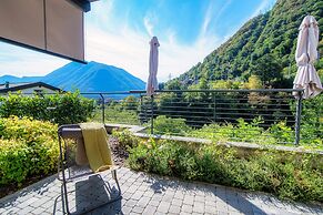 JOIVY Luxury flat & Lake Como view
