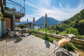 JOIVY Luxury flat & Lake Como view