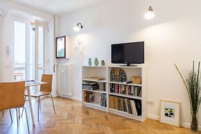 JOIVY Homey 1-Bed W/View Near Citylife