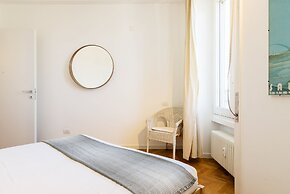 JOIVY Homey 1-Bed W/View Near Citylife