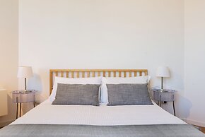 JOIVY Homey 1-Bed W/View Near Citylife