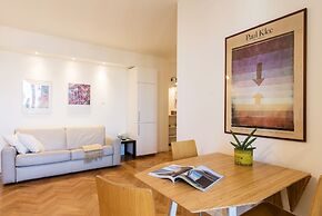 JOIVY Homey 1-Bed W/View Near Citylife