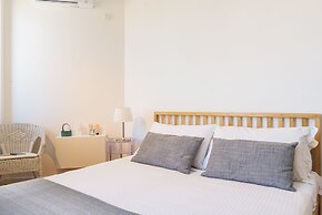 JOIVY Homey 1-Bed W/View Near Citylife