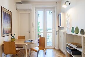 JOIVY Homey 1-Bed W/View Near Citylife