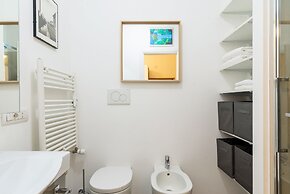 JOIVY Homey 1-Bed W/View Near Citylife