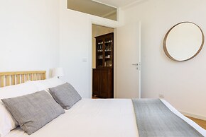 JOIVY Homey 1-Bed W/View Near Citylife