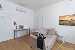 JOIVY Cosy 1-Bed Near Milano Centrale