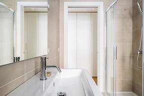 JOIVY Lovely 1-Bed W/Balcony & Parking