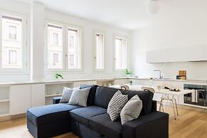 JOIVY Lovely 1-Bed W/Balcony & Parking