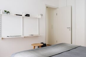 JOIVY Lovely 1-Bed W/Balcony & Parking