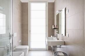 JOIVY Lovely 1-Bed W/Balcony & Parking