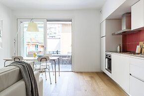 JOIVY Stylish 1-Bedroom Flat