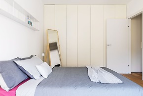 JOIVY Stylish 1-Bedroom Flat