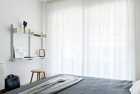 JOIVY Stylish 1-Bedroom Flat