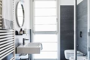 JOIVY Stylish 1-Bedroom Flat