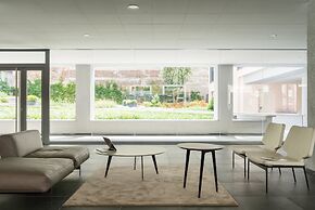 Altido Sunny 1-Bed Flat With/ Balcony