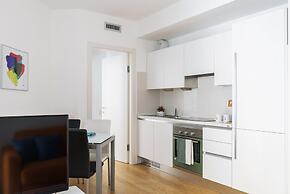 Altido Sunny 1-Bed Flat With/ Balcony