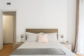 Altido Sunny 1-Bed Flat With/ Balcony