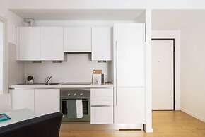 Altido Sunny 1-Bed Flat With/ Balcony