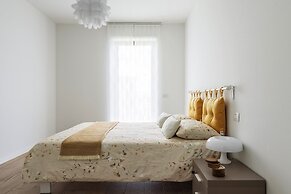 JOIVY Uptown Apartments