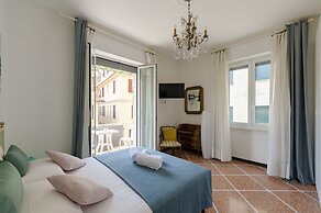 JOIVY Lovely Flat W/Balcony