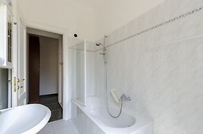 JOIVY Lovely Flat W/Balcony