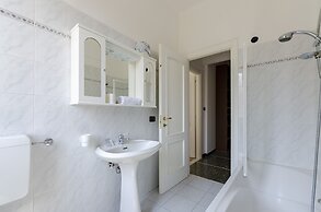 JOIVY Lovely Flat W/Balcony