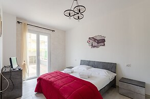 JOIVY Flat W/Terrace & Parking