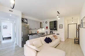 JOIVY Flat W/Terrace & Parking