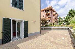 JOIVY Flat W/Terrace & Parking