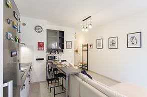 JOIVY Flat W/Terrace & Parking