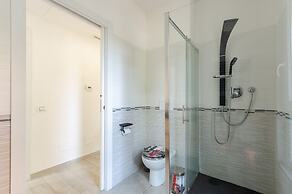 JOIVY Flat W/Terrace & Parking