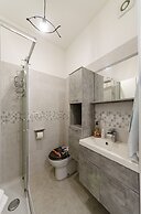 JOIVY Flat W/Terrace & Parking