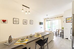 JOIVY Flat W/Terrace & Parking