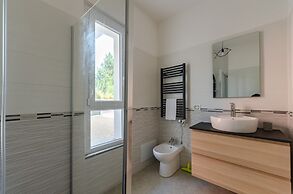 JOIVY Flat W/Terrace & Parking