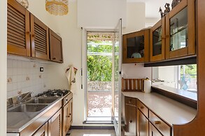 JOIVY Flat W/Terrace & Sea View