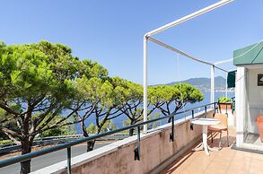 JOIVY Flat W/Terrace & Sea View