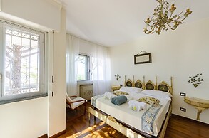 JOIVY Flat W/Terrace & Sea View