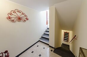 JOIVY Flat W/Terrace & Sea View