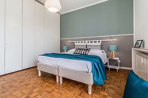 JOIVY Modern 1-Bed Flat W/Balcony