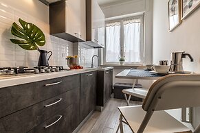 JOIVY Modern 1-Bed Flat W/Balcony